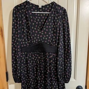 Diane Von Furstenburg black silk v-neck long sleeve dress size 8